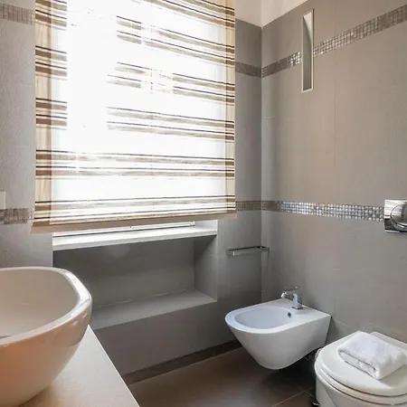 Ihost Luxury Center - Bellini 4 Milano