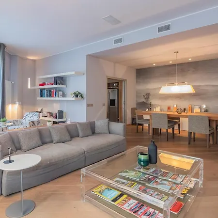 Ihost Luxury Center - Bellini 4 Milano